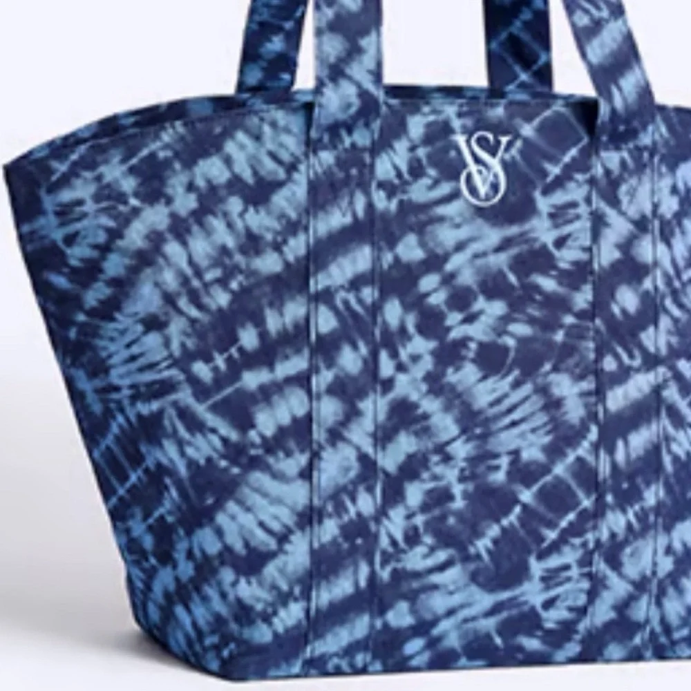 Victoria’s Secret Blue Tie Dye Weekender Tote Bag Large Nwt